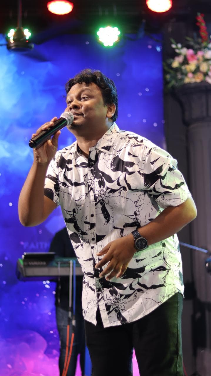 Maraven Live Praise & Worship photo 2